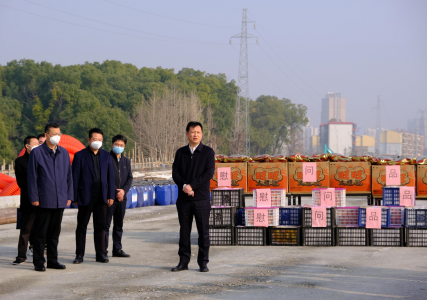 市委常委、副市長(zhǎng)肖云走訪慰問丹霞路項(xiàng)目一線工人